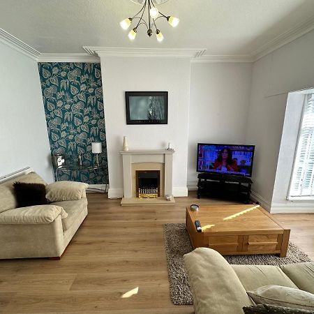 לית'ם סנט אנס Spacious One Bedroom Apartment In Central Location מראה חיצוני תמונה
