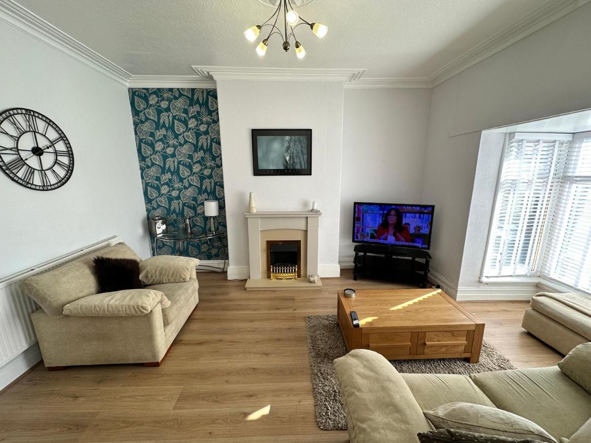 לית'ם סנט אנס Spacious One Bedroom Apartment In Central Location מראה חיצוני תמונה