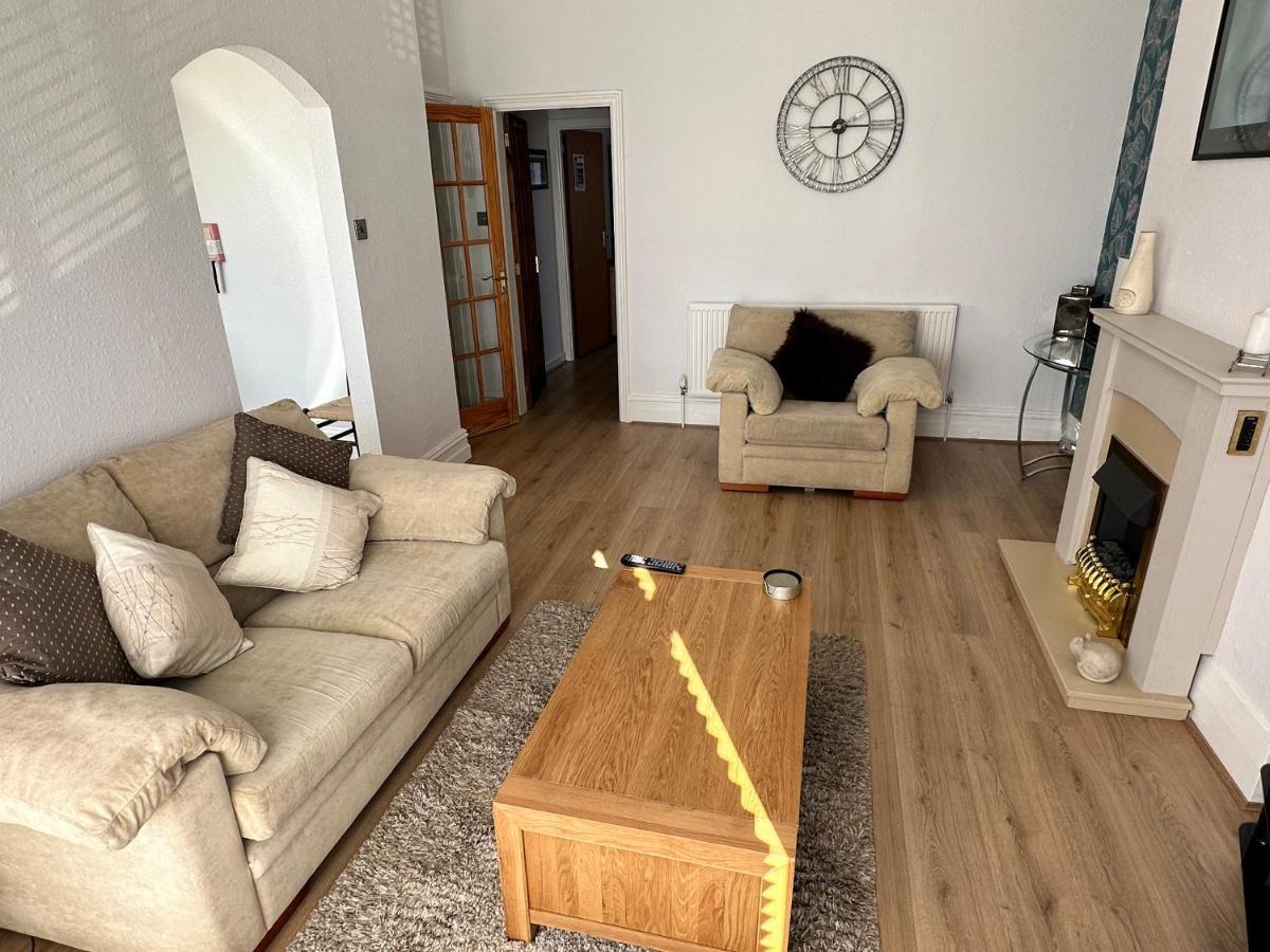 לית'ם סנט אנס Spacious One Bedroom Apartment In Central Location מראה חיצוני תמונה